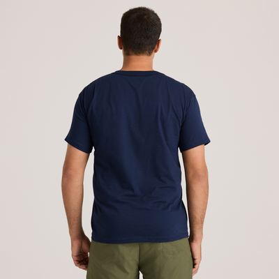 man facing back wearing a navy short sleeve shirt 682M-3